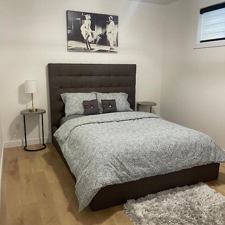 Stylish 2 Bedroom Suite In Sw Edmonton Close To Windermere And Edmonton International Airport Εξωτερικό φωτογραφία
