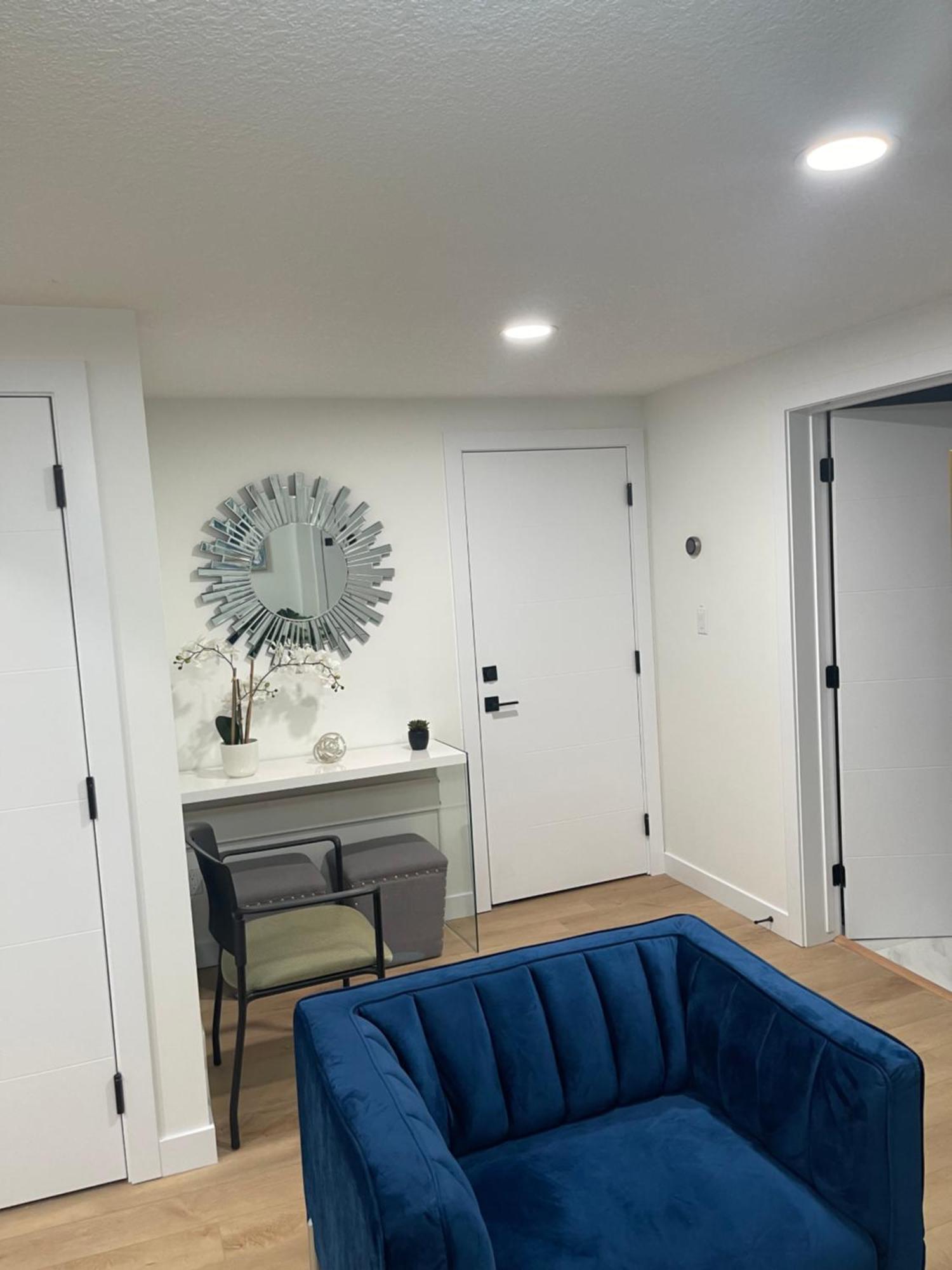 Stylish 2 Bedroom Suite In Sw Edmonton Close To Windermere And Edmonton International Airport Εξωτερικό φωτογραφία